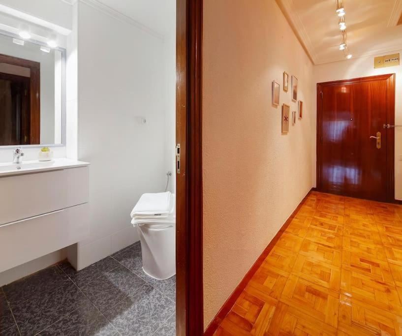 Apartamento Maura 2 Dormitorios 奥维耶多 外观 照片
