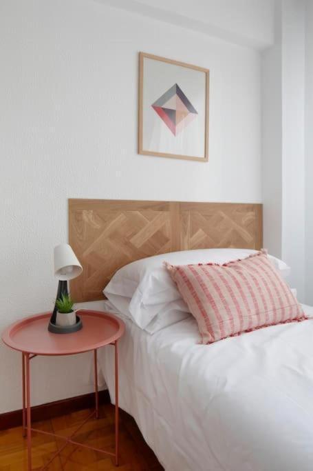 Apartamento Maura 2 Dormitorios 奥维耶多 外观 照片