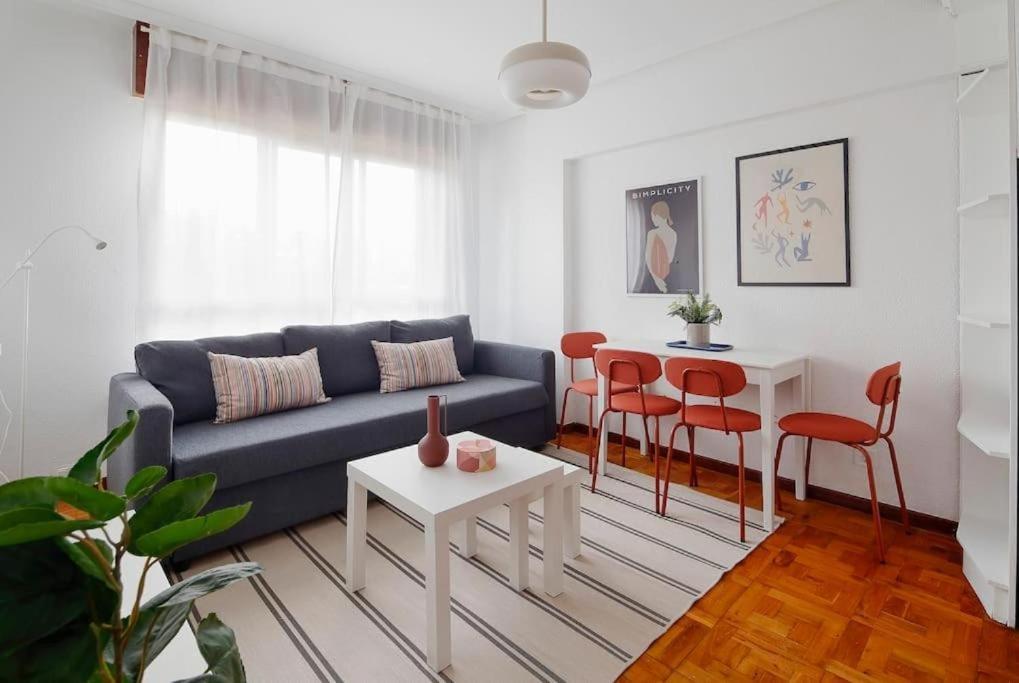 Apartamento Maura 2 Dormitorios 奥维耶多 外观 照片