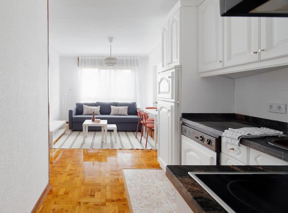Apartamento Maura 2 Dormitorios 奥维耶多 外观 照片